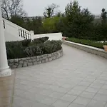 Antonio Apartment