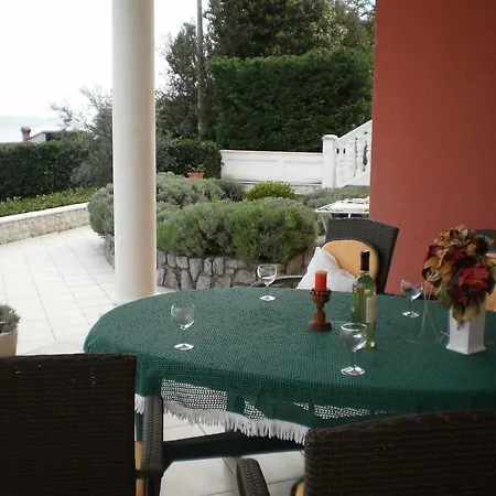Antonio Apartman *